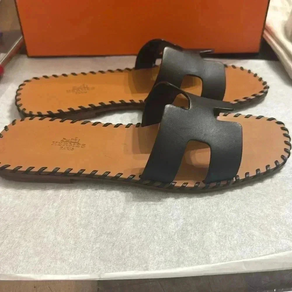 Hermes
Box Calfskin Braided
Oran Sandals EU 38 Black - Picture 13 of 14